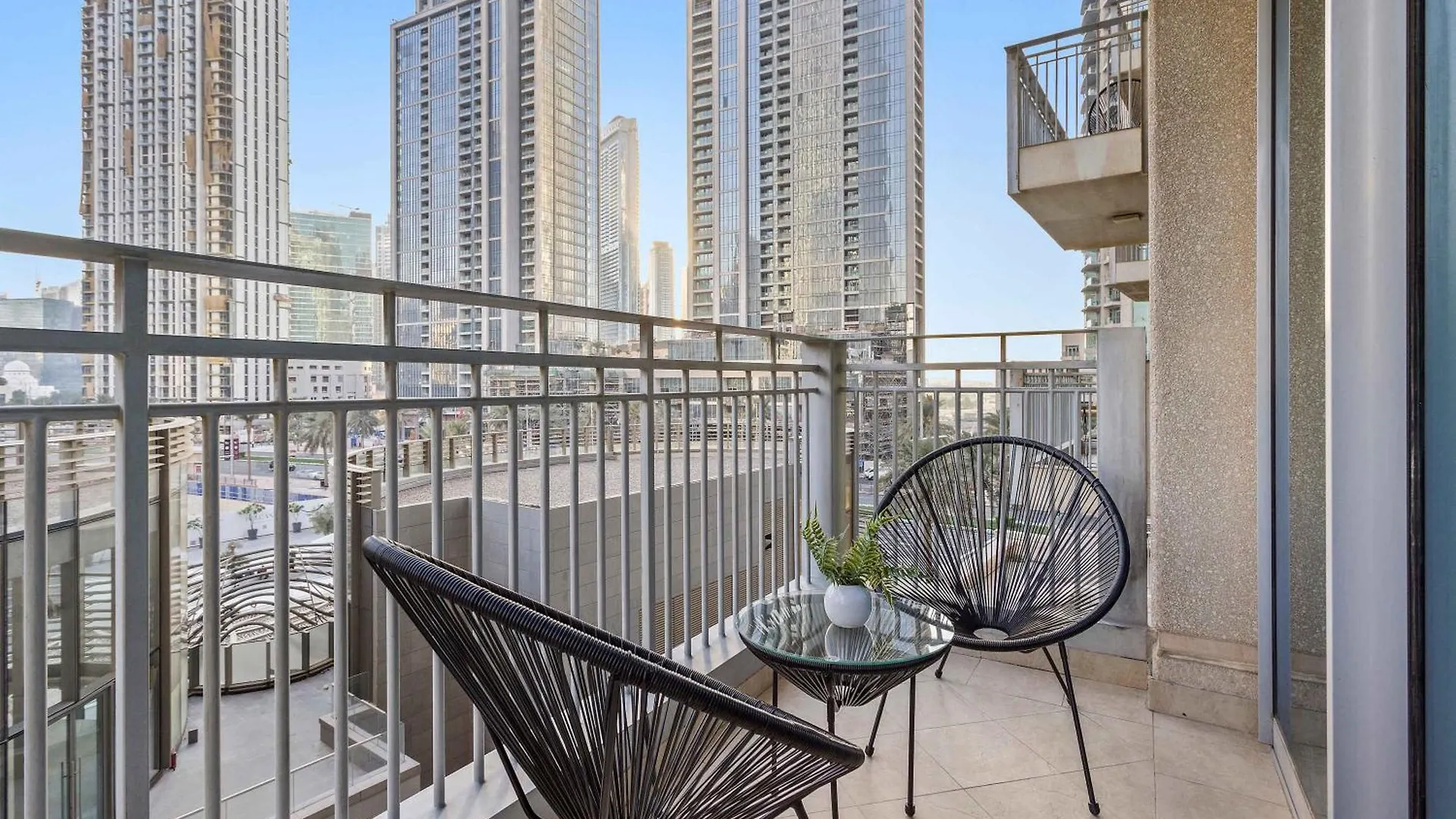 Silkhaus Spacious 1Bdr In Downtown At Standpoint Dubai
